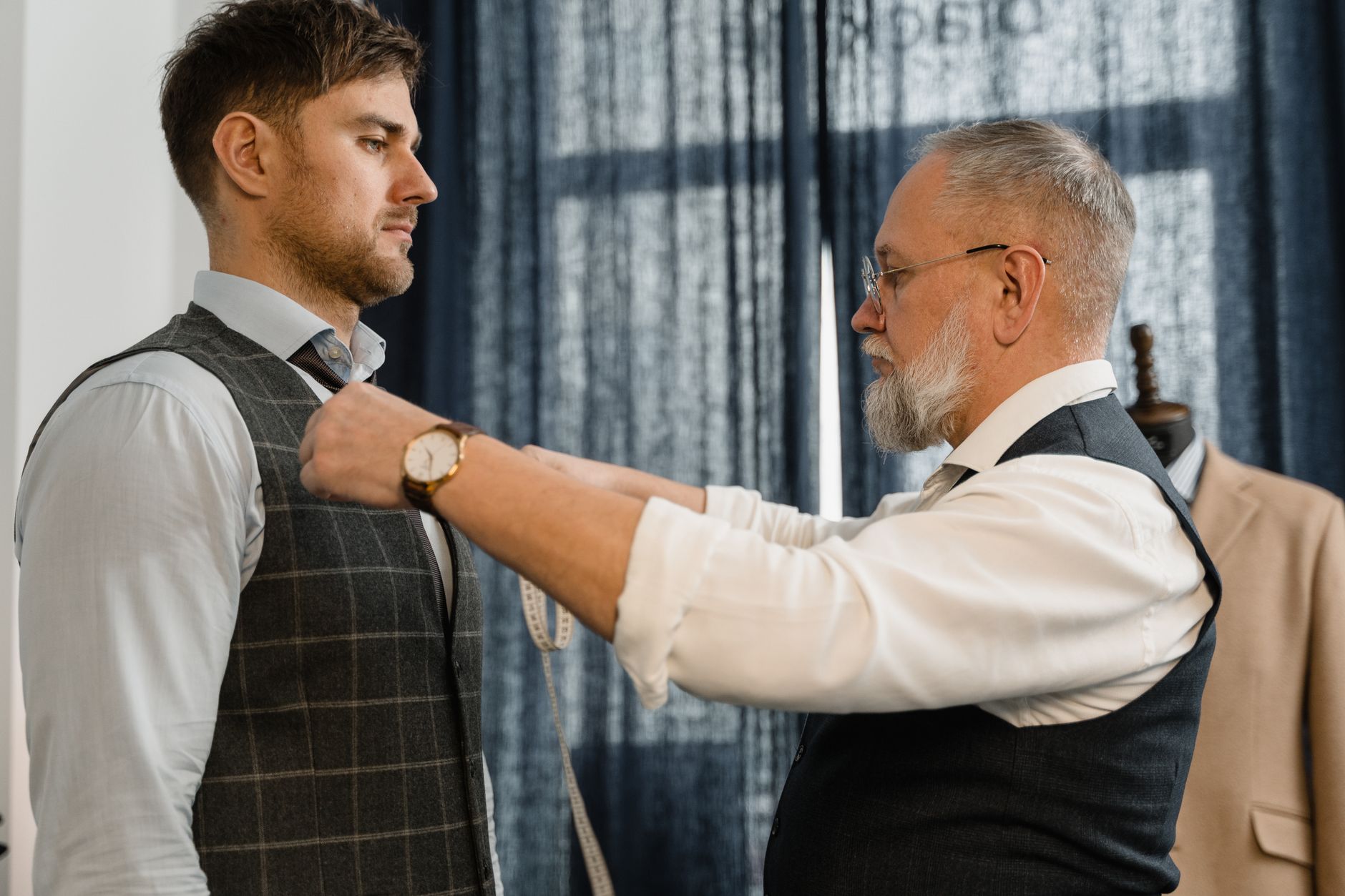 Mobile Tailor in Toronto: How At-Home Alterations Work